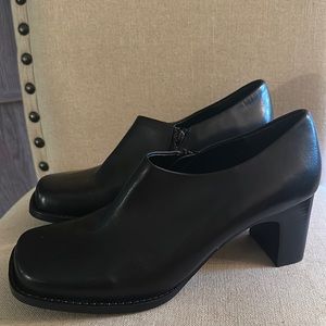 Kenneth Cole Reaction Women’s Leather Square Toe Heels Shooties Black Size 8.5